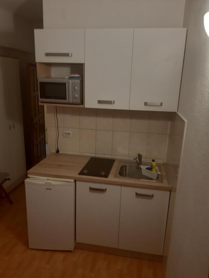 Apartments Knezic Igrane Exteriör bild
