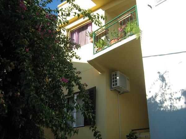 Apartments Knezic Igrane Exteriör bild